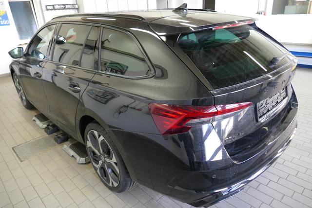 Skoda Octavia Combi RS 2.0 TSI DSG 265 PS Head Up Parklenk Navi SHZ 5JG DCC 19" AHK-Vorbereitung Dopp. Ladeboden Side Assist 