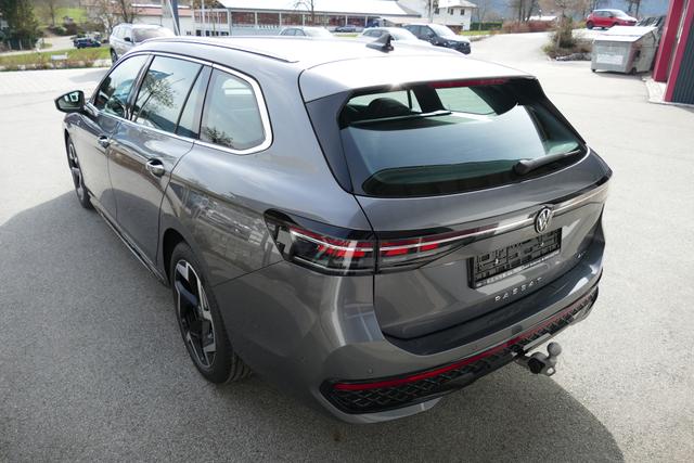 Volkswagen Passat Variant 2.0 TSI DSG 265 PS R-Line 4Motion 4x4 AHK Navi Head-Up SHZ Matrix Kamera Virtual Pedal Parklenk Neuwagen 