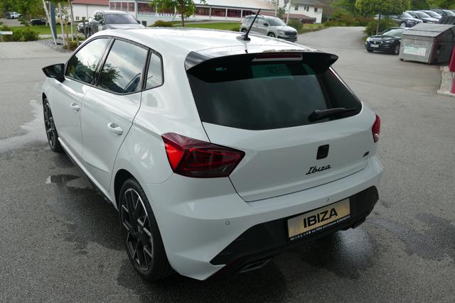 Seat Ibiza FR 1.5 TSI DSG 150 PS Facelift Black Paket 10 Jahre Garantie bis 200.000 km 18" Alu Sportschalensitze Sportfahrwerk -15 mm Digital Cockpit 10" LED SHZ ACC Assistenz-M Kamera Ladeboden Armlehne Connectivity Box 