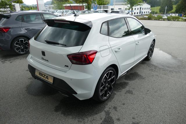 Seat Ibiza FR 1.5 TSI DSG 150 PS Facelift Black Paket 10 Jahre Garantie bis 200.000 km 18" Alu Sportschalensitze Sportfahrwerk -15 mm Digital Cockpit 10" LED SHZ ACC Assistenz-M Kamera Ladeboden Armlehne Connectivity Box 