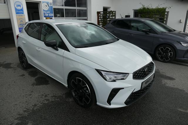 Seat Ibiza - FR 1.5 TSI DSG 150 PS Facelift Black Paket 10 Jahre Garantie bis 200.000 km 18" Alu Sportschalensitze Sportfahrwerk -15 mm Digital Cockpit 10" LED SHZ ACC Assistenz-M Kamera Ladeboden Armlehne Connectivity Box