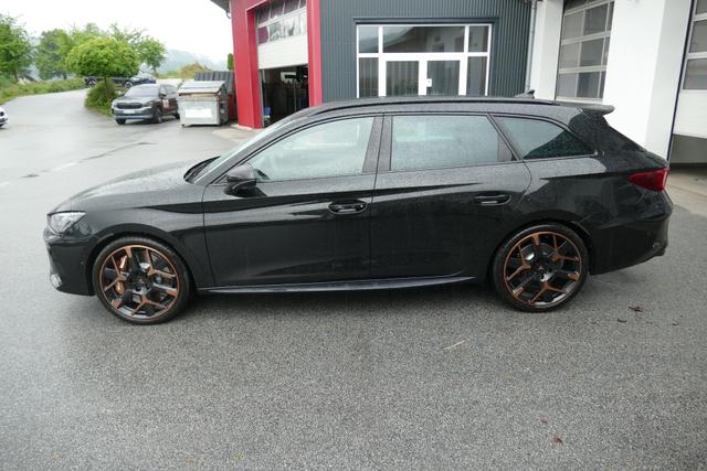 Cupra Leon Sportstourer ST VZ Extreme 2.0 TSI DSG 4Drive 333 PS AHK Pano 19"HailstormCopper Matrix Navi 5JG 