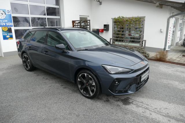 Cupra Leon - Sportstourer ST 2.0 TSI DSG 4Drive 204 PS AHK Matrix Navi SHZ Intelligent Drive Edge Paket 18"