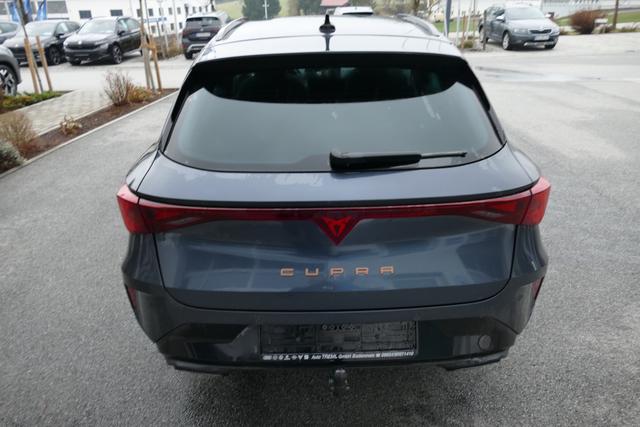 Cupra Leon Sportstourer ST 2.0 TSI DSG 4Drive 204 PS AHK Matrix Navi SHZ Intelligent Drive Edge Paket 18" 