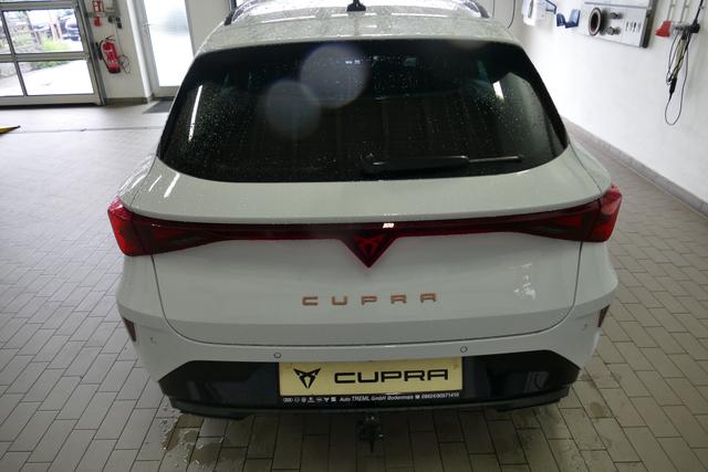 Cupra Leon Sportstourer ST 2.0 TSI DSG 4Drive 204 PS AHK Matrix 19" Mistral Kupfer Dynamic Design Navi SHZ Intelligent Drive Edge Paket 5JG 
