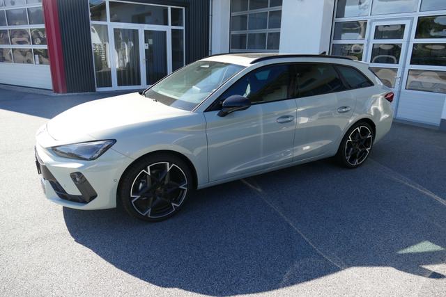 Cupra Leon Sportstourer ST 2.0 TSI DSG 4Drive 204 PS Panorama AHK Matrix 19" Polar Dynamic Design Navi SHZ Intelligent Drive Edge Paket 5JG 