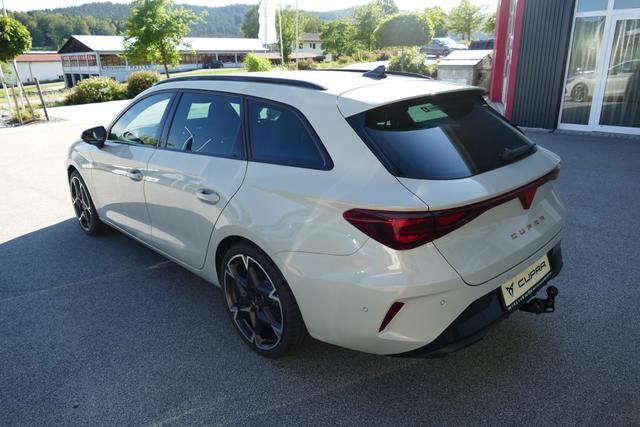 Cupra Leon Sportstourer ST 2.0 TSI DSG 4Drive 204 PS Panorama AHK Matrix 19" Polar Dynamic Design Navi SHZ Intelligent Drive Edge Paket 5JG 