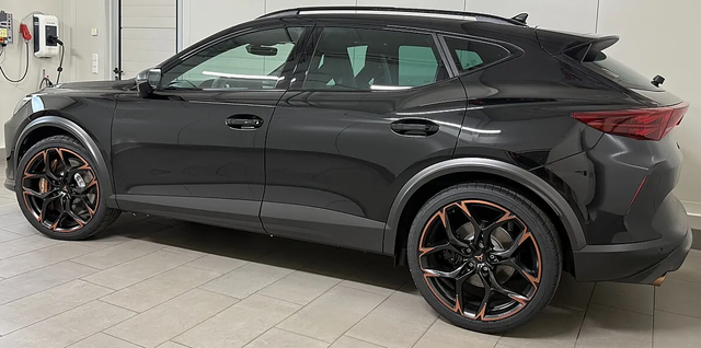 Cupra Formentor VZ5 390 PS 2.5 TSI DSG 4Drive 5JG/100.000 km CUP Supersportschalensitze Top View Navi 4x4 