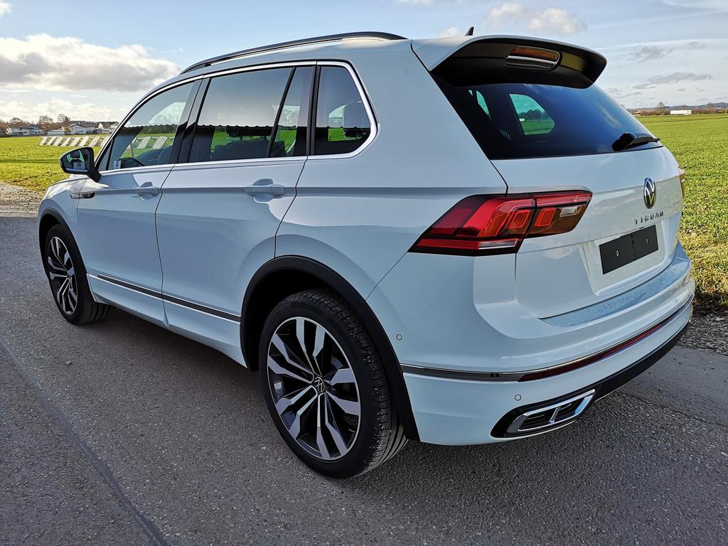 Volkswagen Tiguan 2.0TDi RLine DSG 4x4 HEAD UP el. HK. LED 20 Zoll