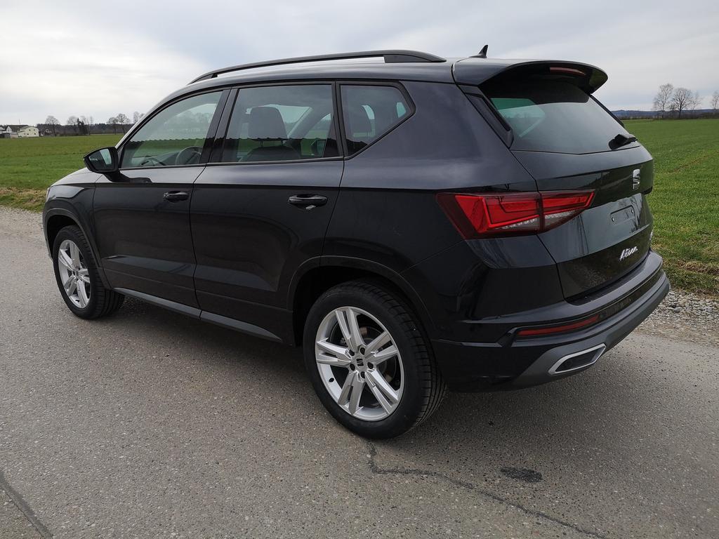 Seat Ateca 2.0TDi FR-Line DSG 4x4 AHK ACC Parkl. LED Navi Spur GV5 Reimport EU Neuwagen zum ...
