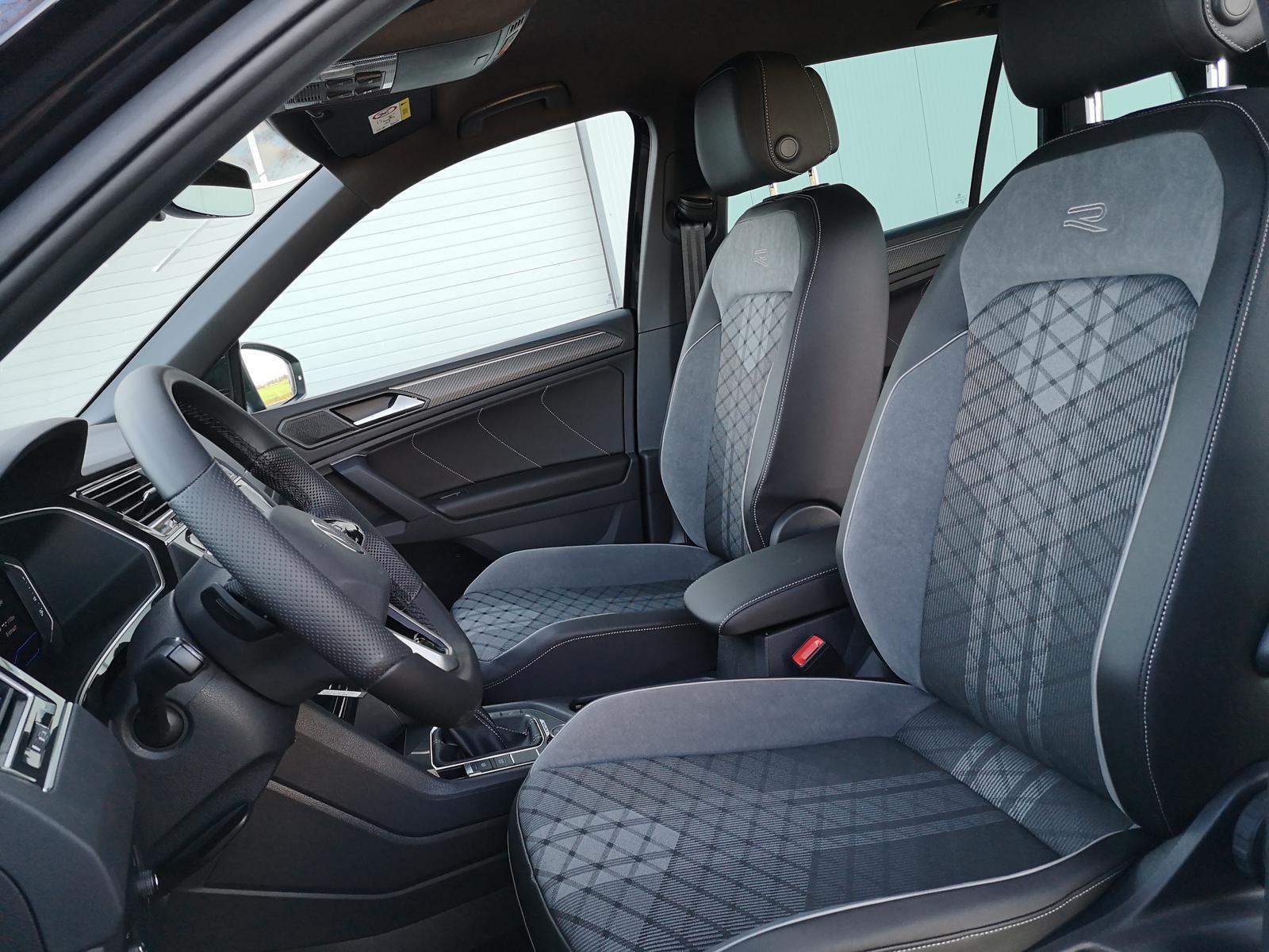 Volkswagen Tiguan 2.0TDI DSG 4Motion R-Line AHK Navi Cockpit - günstig  online kaufen