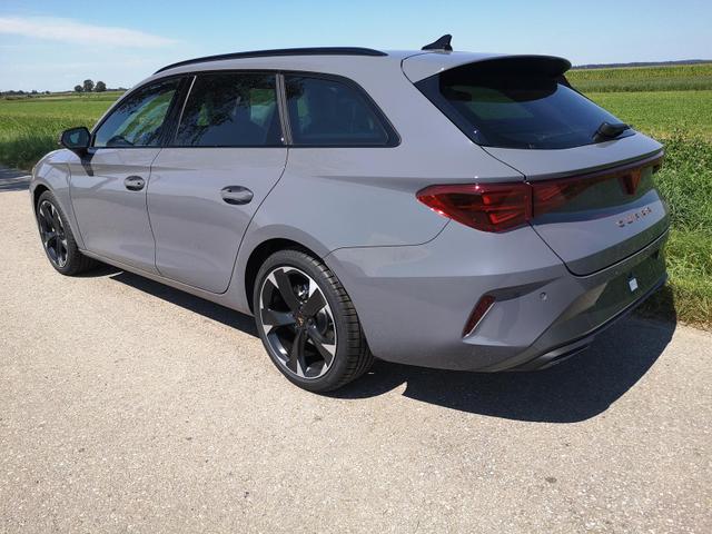 Cupra Leon Sportstourer 2.0 TSI 245 kW 4Drive VZ Kombi 2.0TSI DSG 4x4 AHK GV5 Matrix el. Hk Pano Navi Sound 