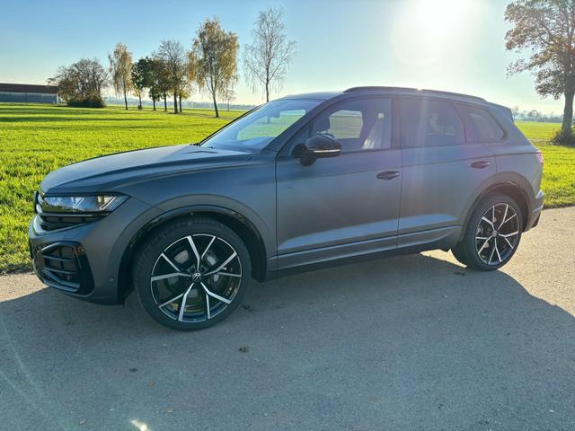 Volkswagen Touareg - 3.0 TDI 210 kW 4Motion R-Line V6 Matt UPE 115.490 € Vorlauffahrzeuge