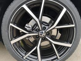 Volkswagen Touareg 3.0 TDI 210 kW 4Motion R-Line V6 UPE 113.880 € 