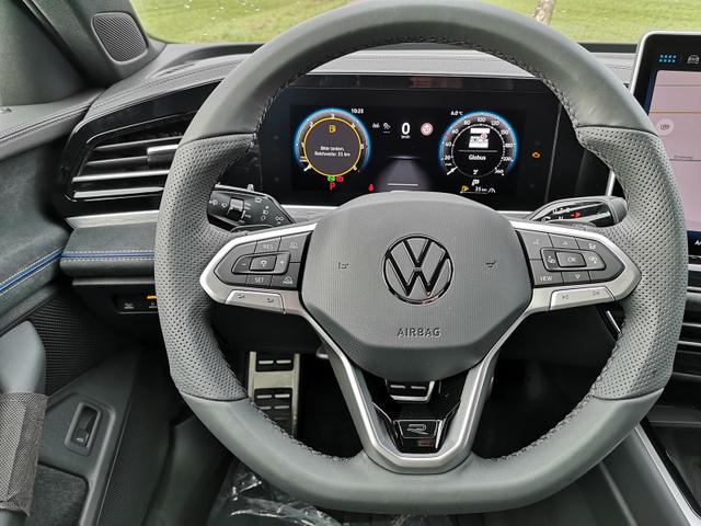 Volkswagen Passat Variant 2.0 TDI 142 kW 4Motion R-Line DSG Head Up AHK Navi 