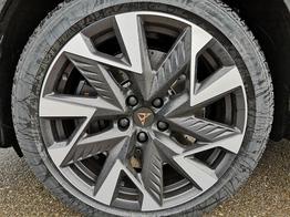 Cupra Formentor VZ 2.0 TSI 245 kW 4Drive 2.0TSI DSG ABT AHK GV5 Navi Matrix Pano Sound 