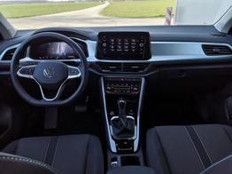 Volkswagen T-Roc LIFE 1.5 TSI DSG PDC Kamera ACC LED Sunset 17 Zoll 