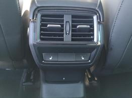 Skoda Karoq Sportline 2.0TDI DSG 4x4 AHK Matrix Pano Sound Leder 19 Zoll 