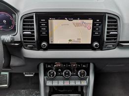 Skoda Karoq Sportline 2.0TDI DSG 4x4 AHK Matrix Leder 19 Zoll 