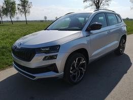 Skoda Karoq Sportline 2.0TDI DSG 4x4 AHK Matrix Pano Sound Leder 19 Zoll 