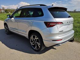 Skoda Karoq Sportline 2.0TDI DSG 4x4 AHK Matrix Pano Sound Leder 19 Zoll 