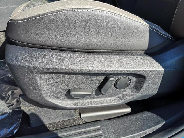 Volkswagen Amarok 3.0 TDI 177 kW Aventura Doppelkabine 4Motion 3.0TDI V6 DSG Hardtop Standh. 