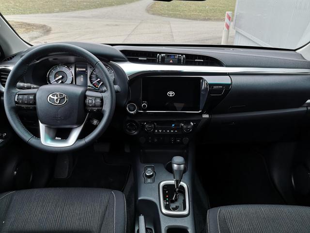 Toyota Hilux Double Cab 2,8D 4WD A/T 