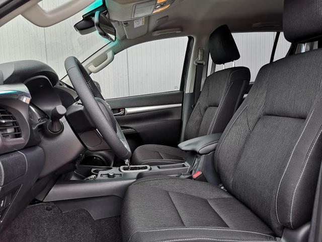 Toyota Hilux Double Cab 2,8D 4WD A/T 
