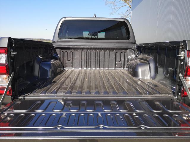 Toyota Hilux Double Cab 2,8D 4WD A/T 