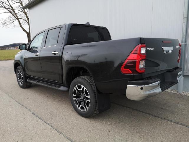 Toyota Hilux Double Cab 2,8D 4WD A/T 
