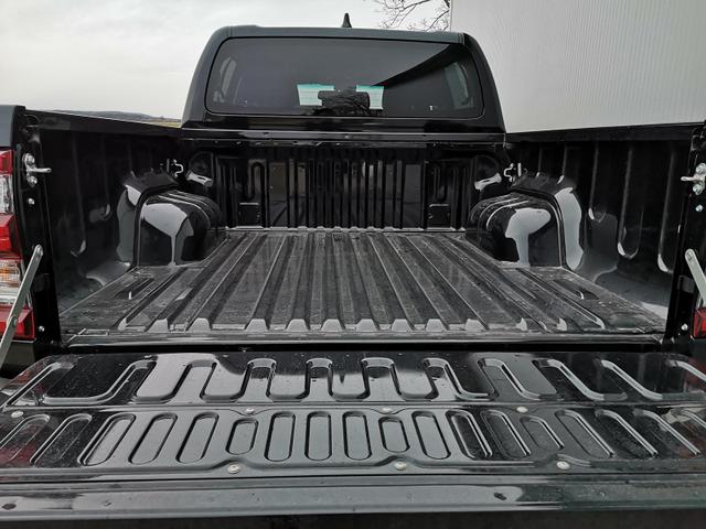 Toyota Hilux Double Cab 2,8D 4WD A/T 