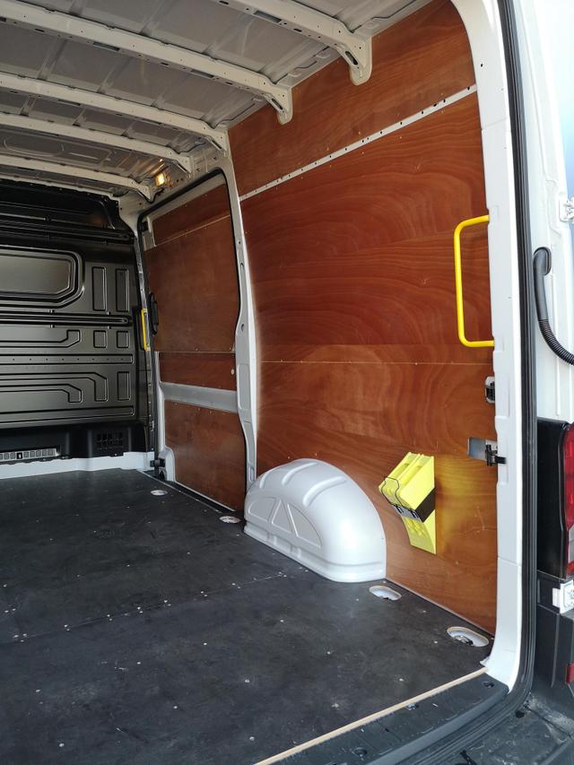 Volkswagen Crafter Kastenwagen Kasten 35 mittellang Hochdach FWD 2.0 TDI L3H3 AHK Kamera 270 Grad App PDC GRA 