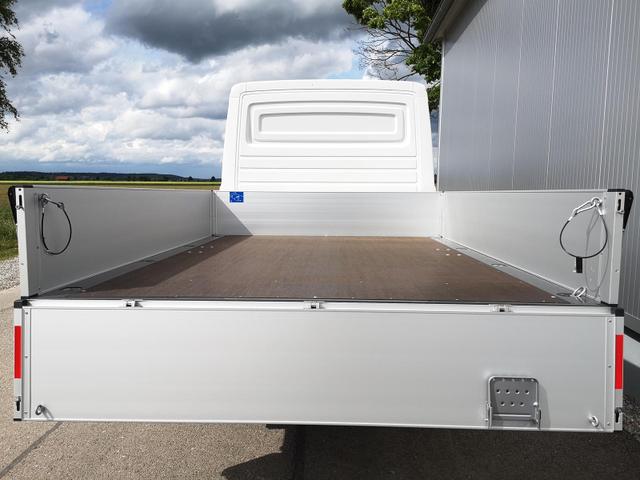 Volkswagen Crafter Pritschenwagen Doka 35 Pritsche DSG PDC Tempomat 7 Sitzer 