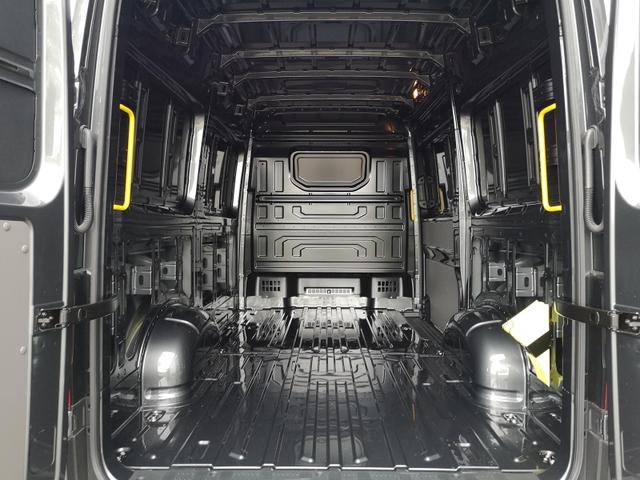 Volkswagen Crafter Kastenwagen Kasten 35 mittellang Hochdach FWD 2.0 TDI L3H3 DSG AHK Kamera 270 Grad App PDC GRA 