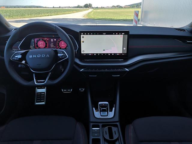 Skoda Octavia Combi 2.0 TSI 195 kW RS Kombi ABT 2.0TSI Pano Matrix Area AHK Sound GV5 