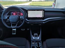 Skoda Octavia Combi 2.0 TSI 195 kW RS Kombi ABT 2.0TSI Pano Matrix Area AHK Sound GV5 