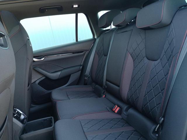 Skoda Octavia Combi 2.0 TSI 195 kW RS Kombi 2.0TSI Pano Matrix Area AHK Sound GV5 