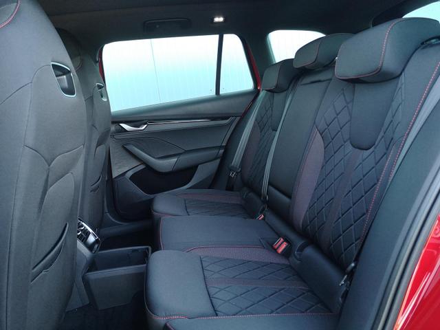 Skoda Octavia Combi 2.0 TSI 195 kW RS Kombi ABT 2.0TSI Pano Matrix Area AHK Sound GV5 
