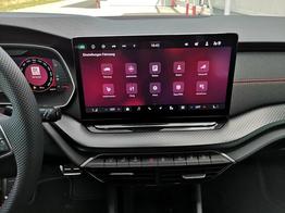 Skoda Octavia Combi 2.0 TSI 195 kW RS Kombi ABT 2.0TSI Pano Matrix Area AHK Sound GV5 