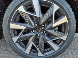 Cupra Formentor VZ 2.0 TSI 245 kW 4Drive 2.0TSI DSG AHK GV5 Navi Matrix 