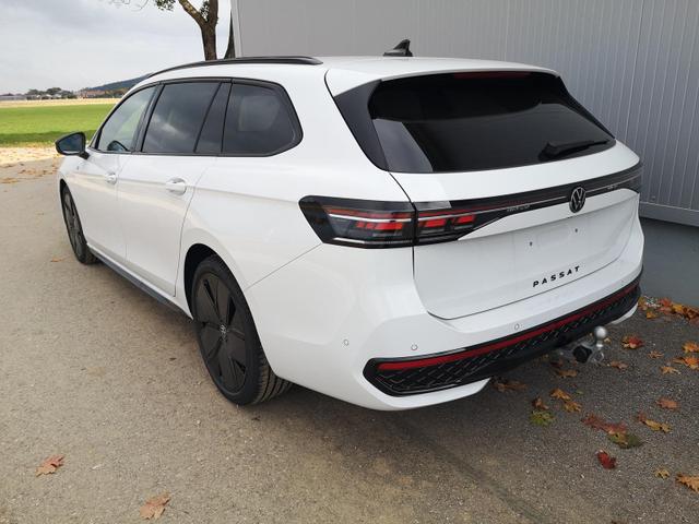Volkswagen Passat Variant 2.0 TDI 142 kW 4Motion R-Line DSG Pano 19 Zoll Head Up AHK Navi 