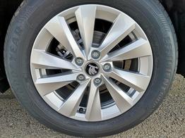 Skoda Octavia Combi 2.0 TDI 110 kW Selection Kombi DSG AHK Navi GV5 