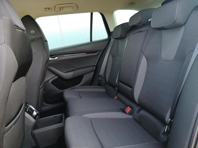 Skoda Octavia Combi 2.0 TDI 110 kW Selection Kombi DSG AHK Navi GV5 