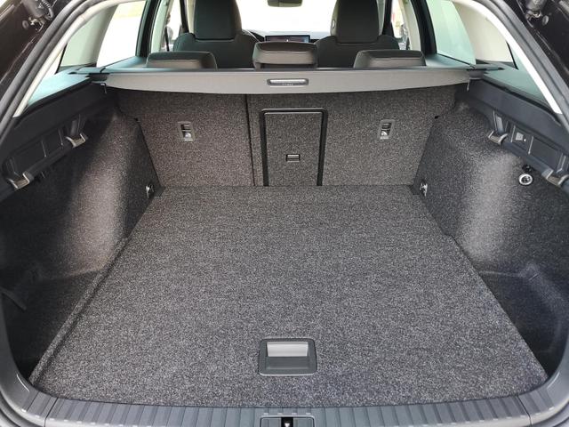 Skoda Octavia Combi 2.0 TDI 110 kW Selection Kombi DSG AHK Navi GV5 