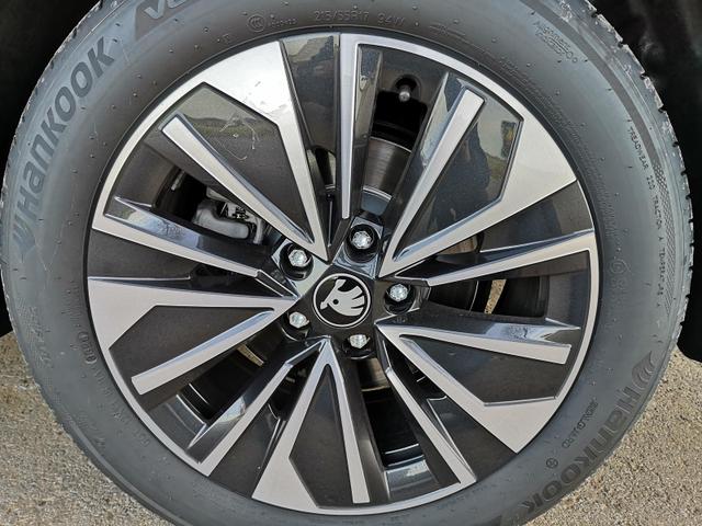 Skoda Superb Combi 2.0 TDI 142kW 4x4 Selection DSG AHK 