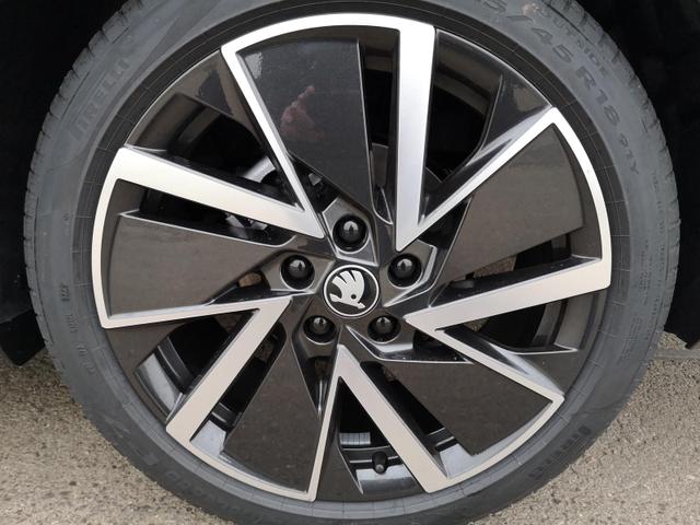 Skoda Octavia Combi 2.0 TDI 110 kW Sportline Kombi DSG Matrix AHK Navi ACC el. Hk 18 Zoll 