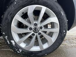 Volkswagen T-Roc Style 1.5TSI DSG ACC Sitzh. LED Alcantara 