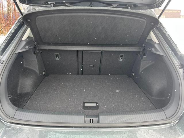 Volkswagen T-Roc Style 1.5TSI DSG ACC Sitzh. LED Alcantara 