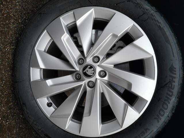 Skoda Kodiaq 2.0 TDI 142 kW 4x4 Selection 7 Sitzer AHK Navi Kamera 