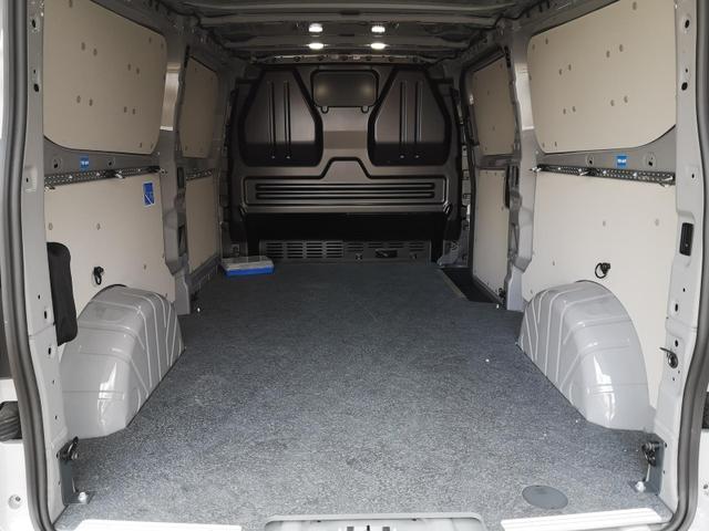 Volkswagen T7 Kastenwagen BEV 100 kW RWD LR 00 